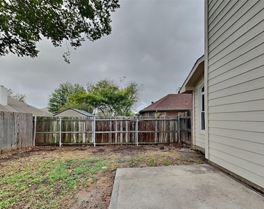 5932 Hillview Drive - Photo Thumbnail 18