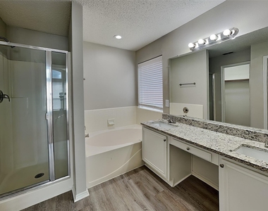 5932 Hillview Drive - Photo Thumbnail 10