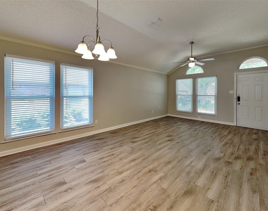 5932 Hillview Drive - Photo Thumbnail 1