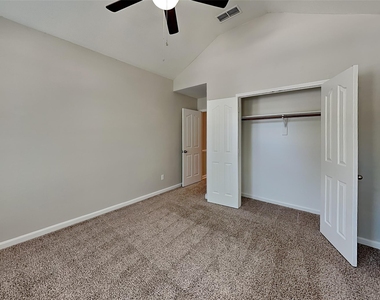 5932 Hillview Drive - Photo Thumbnail 15