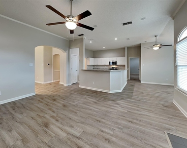 5932 Hillview Drive - Photo Thumbnail 3