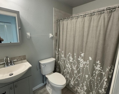 282 Sw Bridgeport Drive - Photo Thumbnail 11