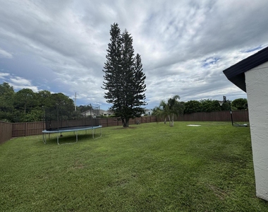282 Sw Bridgeport Drive - Photo Thumbnail 17