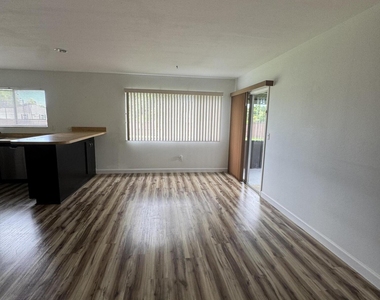 282 Sw Bridgeport Drive - Photo Thumbnail 6