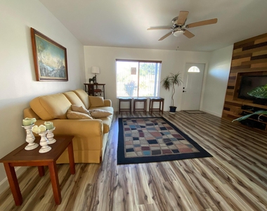 282 Sw Bridgeport Drive - Photo Thumbnail 7