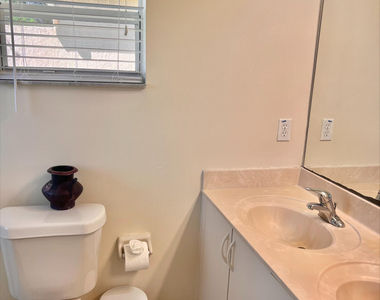 6129 Adriatic Way - Photo Thumbnail 14