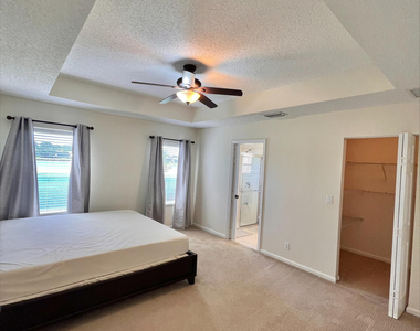 6129 Adriatic Way - Photo Thumbnail 15