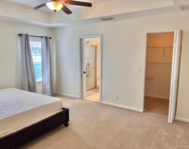 6129 Adriatic Way - Photo Thumbnail 13