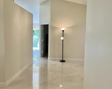 6129 Adriatic Way - Photo Thumbnail 6
