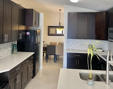 6129 Adriatic Way - Photo Thumbnail 9