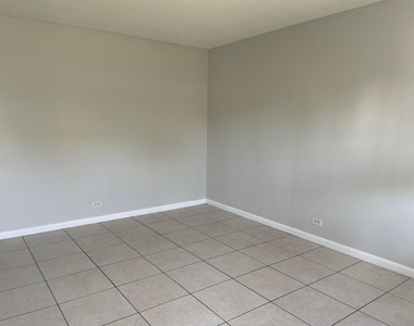 3300 Broadway Avenue - Photo Thumbnail 1