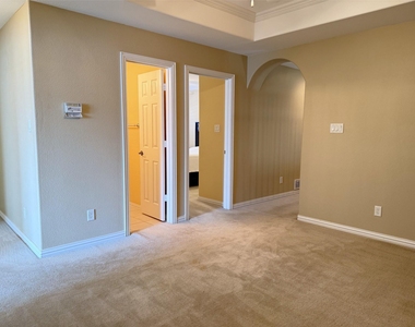 116 Trinity Court - Photo Thumbnail 21