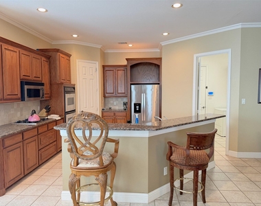 116 Trinity Court - Photo Thumbnail 10
