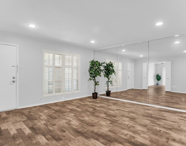 11332 Park Central Place - Photo Thumbnail 5