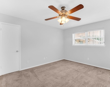 11332 Park Central Place - Photo Thumbnail 7