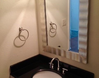 3812 E Washburn Avenue - Photo Thumbnail 10