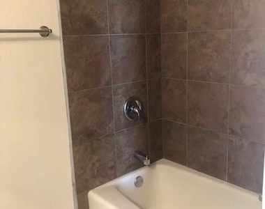 3812 E Washburn Avenue - Photo Thumbnail 11