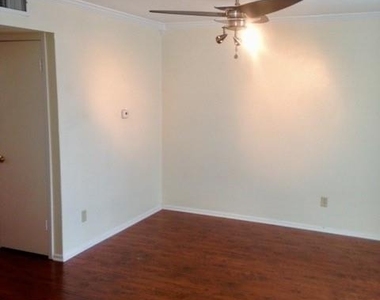 3812 E Washburn Avenue - Photo Thumbnail 7