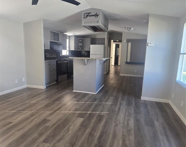 4253 Sun Drive - Photo Thumbnail 4