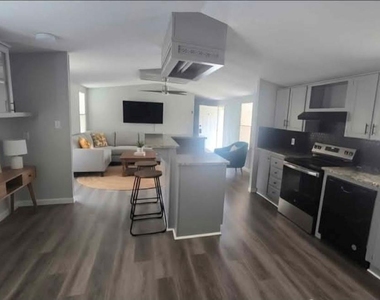 4253 Sun Drive - Photo Thumbnail 1