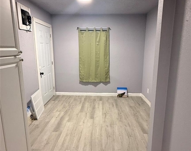 718 Susan Drive - Photo Thumbnail 19