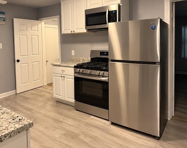 718 Susan Drive - Photo Thumbnail 1