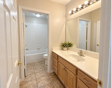 1920 Hillcroft Drive - Photo Thumbnail 16