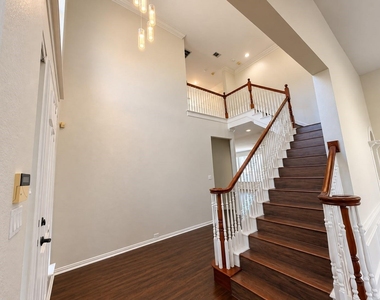 1920 Hillcroft Drive - Photo Thumbnail 1