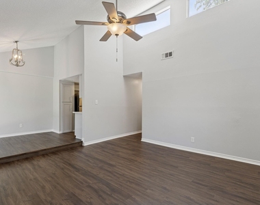 6646 E Lovers Lane - Photo Thumbnail 6