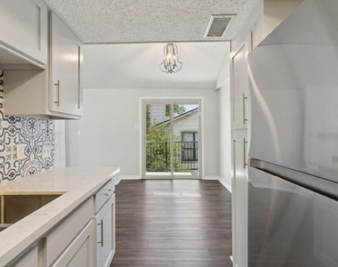 6646 E Lovers Lane - Photo Thumbnail 10