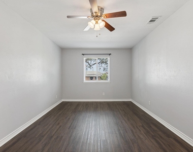 6646 E Lovers Lane - Photo Thumbnail 16