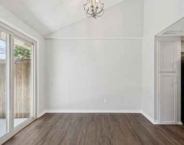 6646 E Lovers Lane - Photo Thumbnail 20