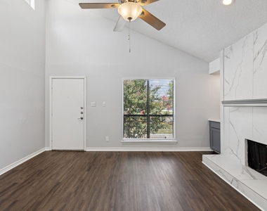 6646 E Lovers Lane - Photo Thumbnail 21