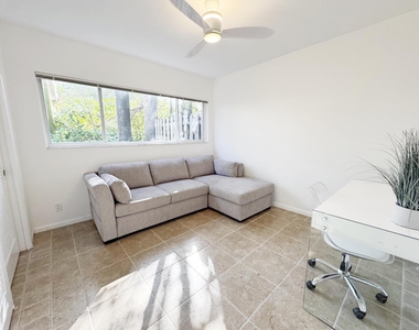 234 Oleander Avenue - Photo Thumbnail 7