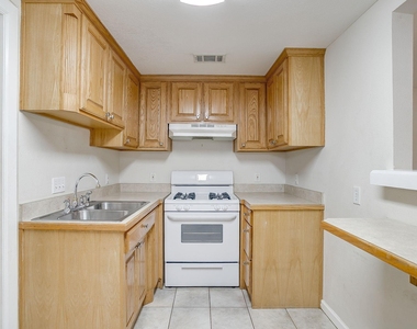 2606 Wayside Avenue - Photo Thumbnail 8