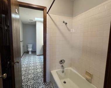 2913 Village Circle - Photo Thumbnail 22