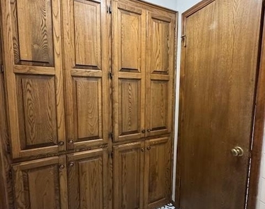 2913 Village Circle - Photo Thumbnail 23