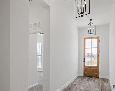 2433 Nw 179th Street - Photo Thumbnail 4