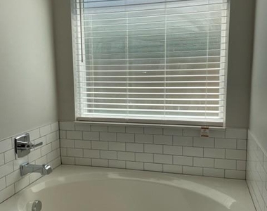 13309 Mesquite Trail - Photo Thumbnail 18