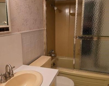 209 Helen Drive - Photo Thumbnail 8
