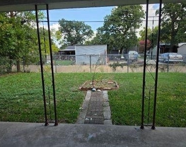 209 Helen Drive - Photo Thumbnail 1