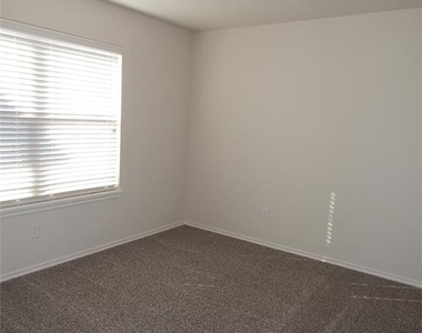 6905 Nw 157th Terrace - Photo Thumbnail 1
