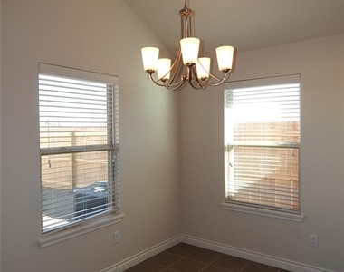 6905 Nw 157th Terrace - Photo Thumbnail 2