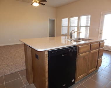 6905 Nw 157th Terrace - Photo Thumbnail 10