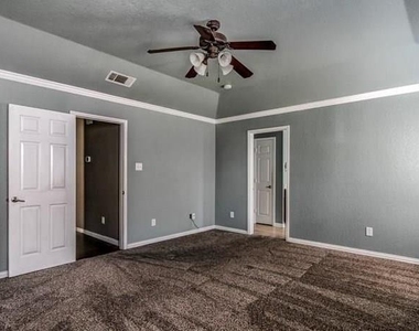 609 Piper Drive - Photo Thumbnail 6