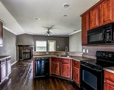 609 Piper Drive - Photo Thumbnail 4