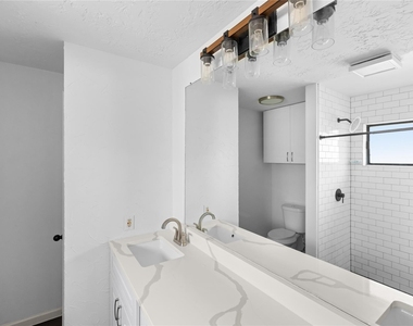 1317 Seabrook Drive - Photo Thumbnail 14