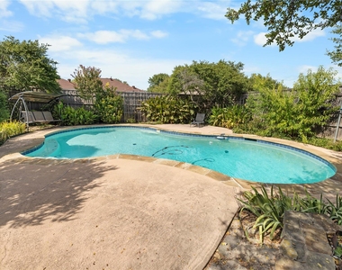 1317 Seabrook Drive - Photo Thumbnail 18