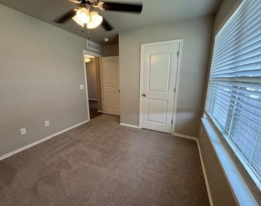 13321 Collins Avenue - Photo Thumbnail 4