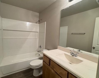 13321 Collins Avenue - Photo Thumbnail 6